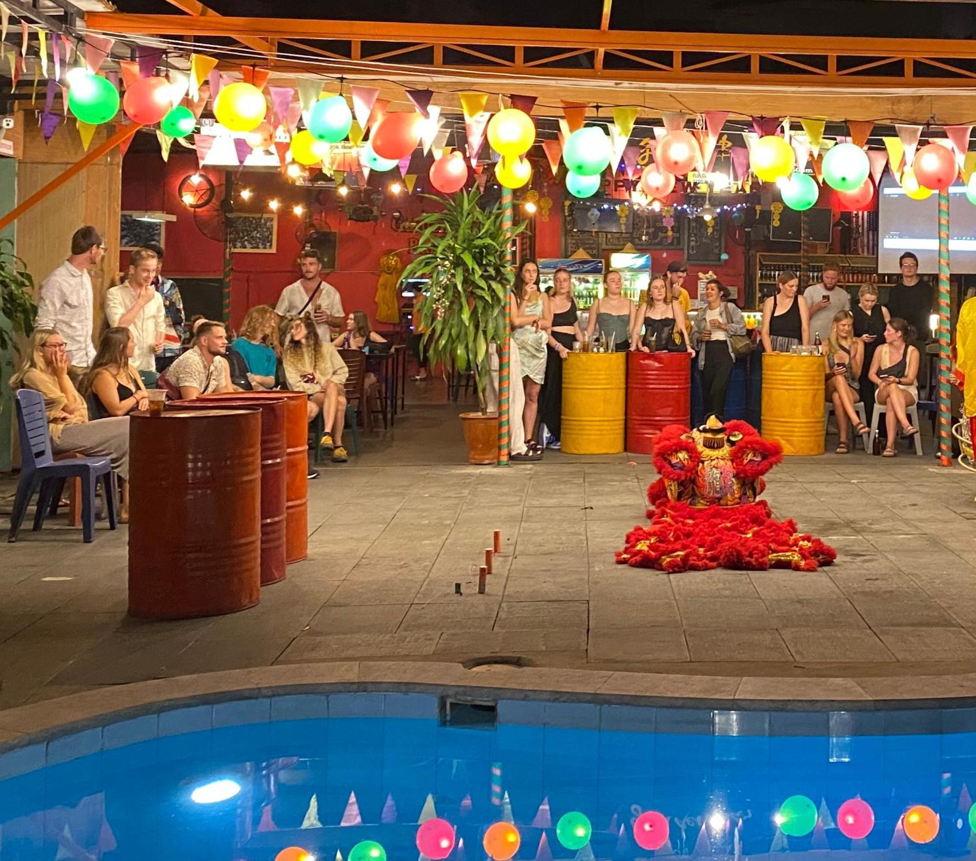 Bed Station Hostel & Pool Bar Hoi An " Former Sunflower" Екстер'єр фото