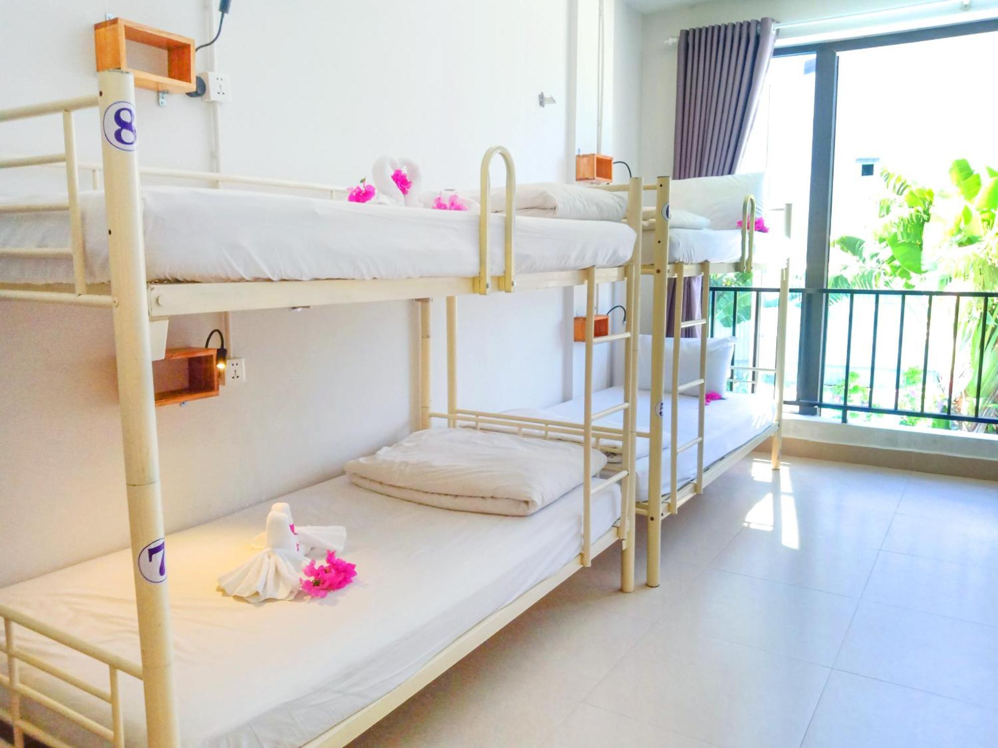 Bed Station Hostel & Pool Bar Hoi An " Former Sunflower" Екстер'єр фото