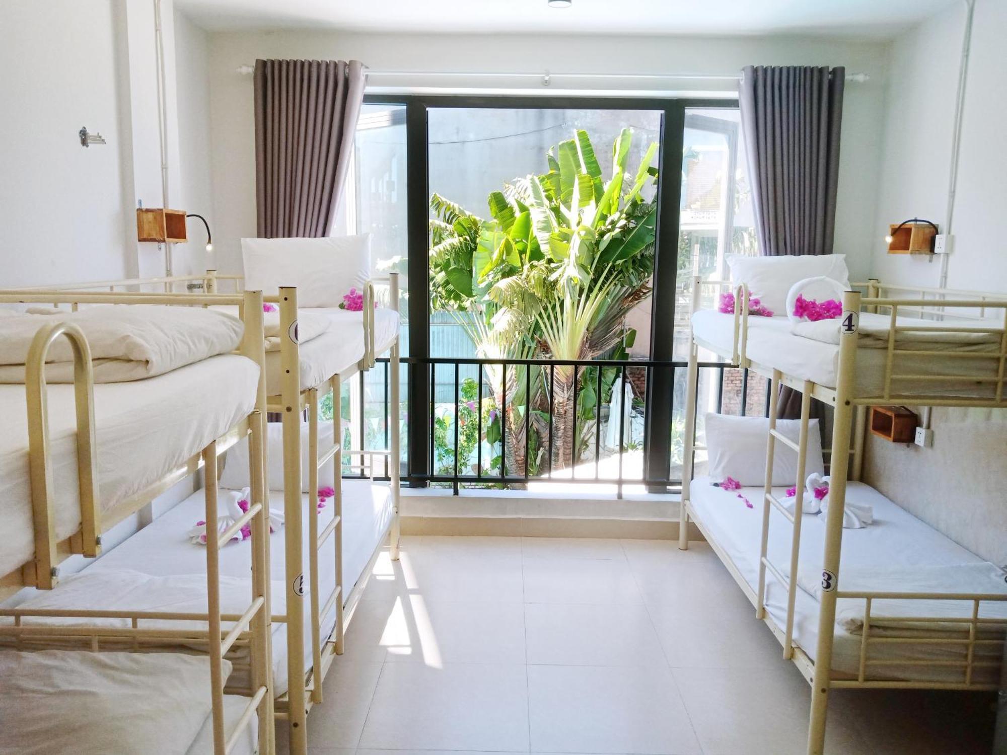 Bed Station Hostel & Pool Bar Hoi An " Former Sunflower" Екстер'єр фото