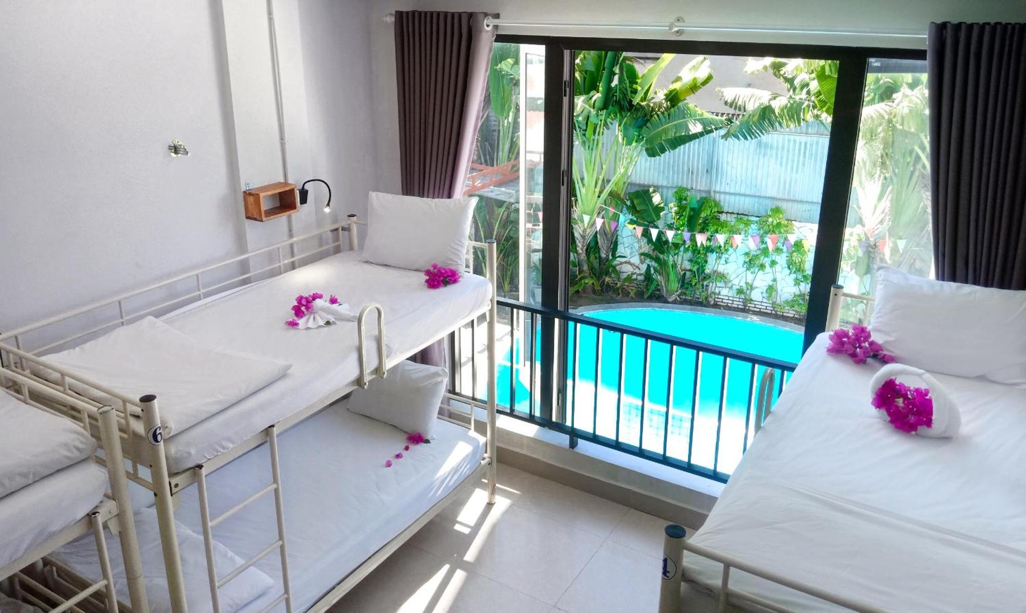 Bed Station Hostel & Pool Bar Hoi An " Former Sunflower" Екстер'єр фото