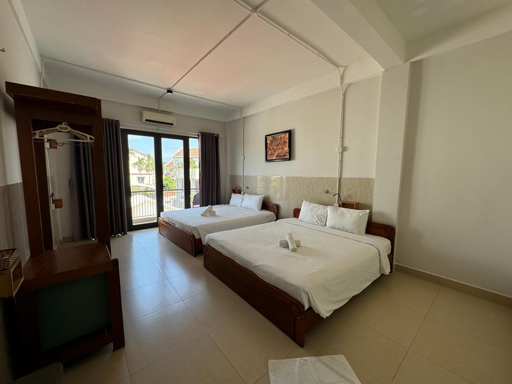 Bed Station Hostel & Pool Bar Hoi An " Former Sunflower" Екстер'єр фото