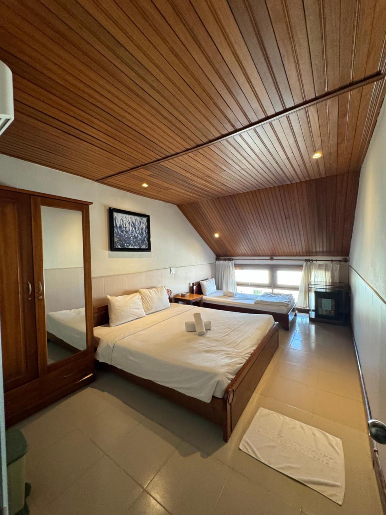 Bed Station Hostel & Pool Bar Hoi An " Former Sunflower" Екстер'єр фото