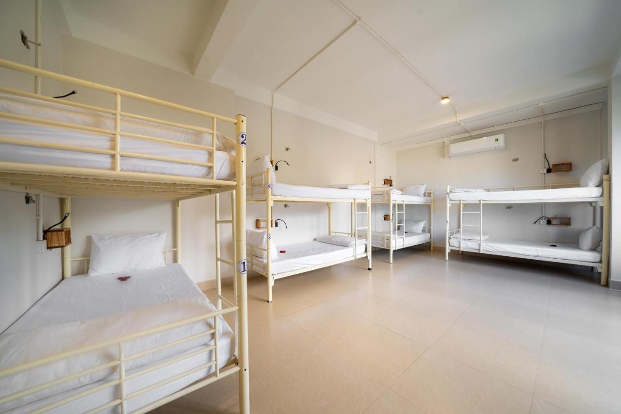 Bed Station Hostel & Pool Bar Hoi An " Former Sunflower" Екстер'єр фото