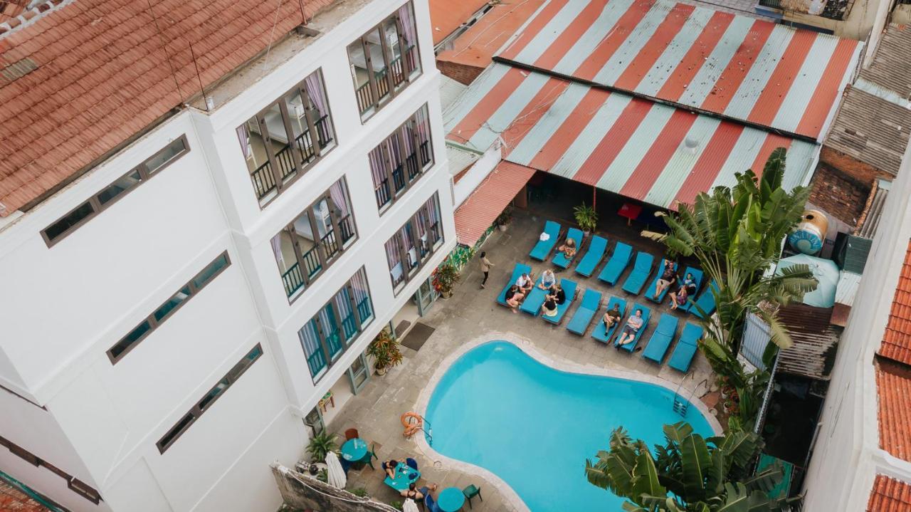 Bed Station Hostel & Pool Bar Hoi An " Former Sunflower" Екстер'єр фото